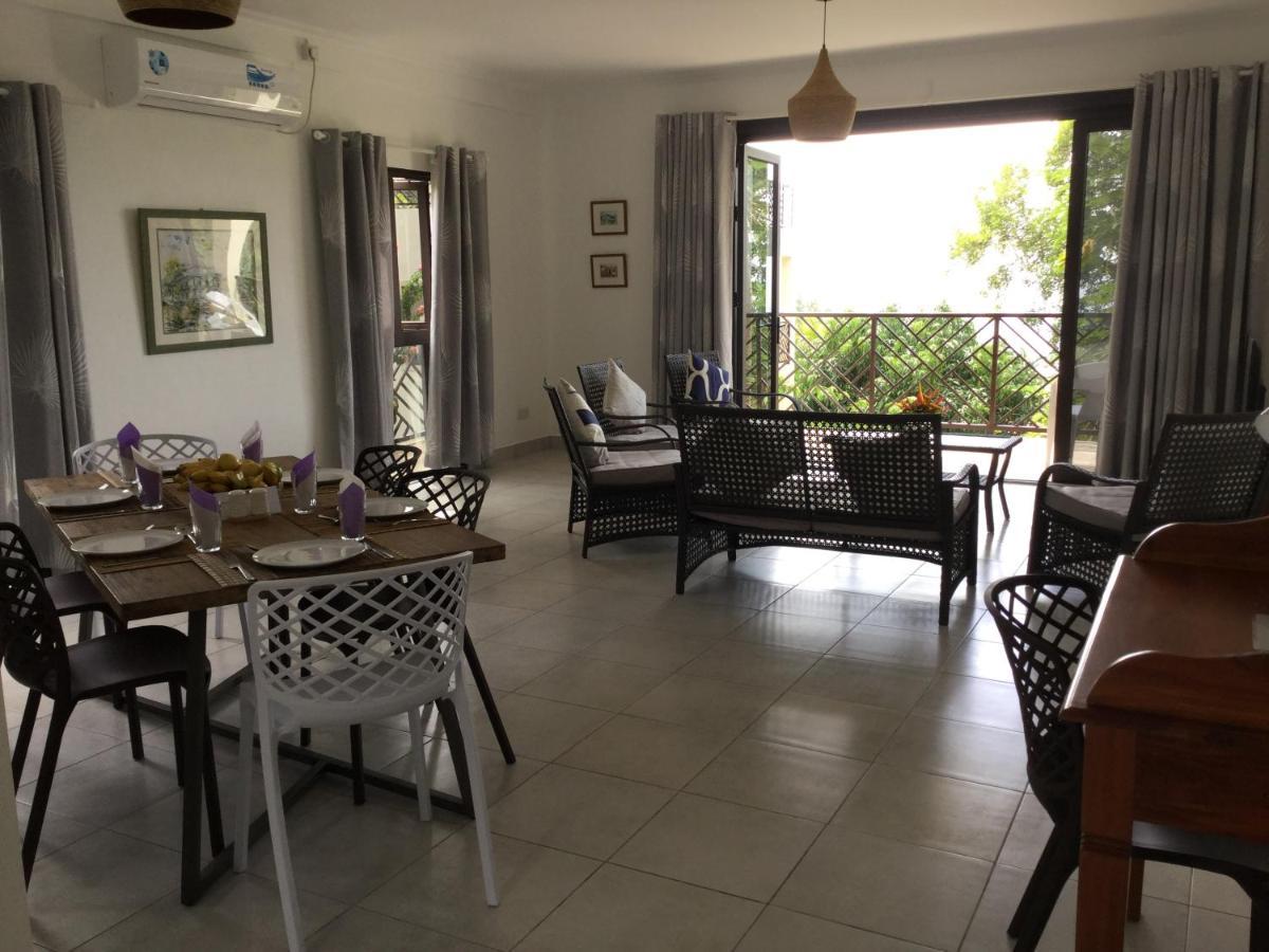 Bougainvillas Seychelles *