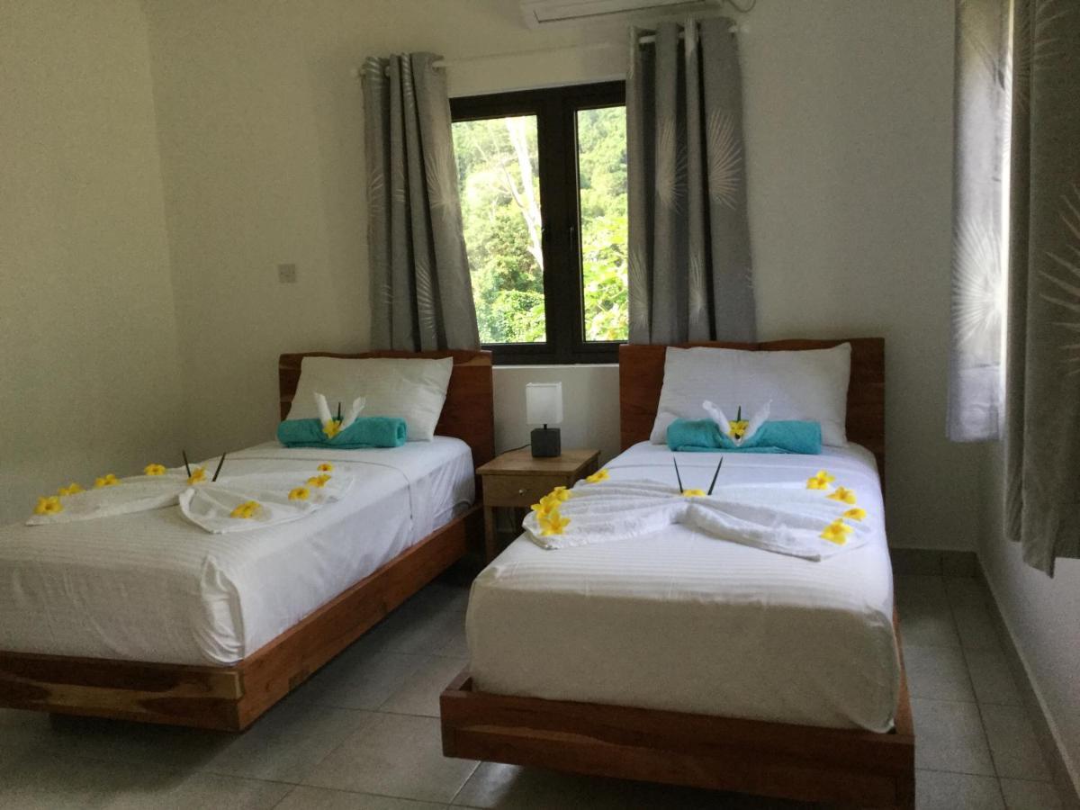 Bougainvillas Seychelles *